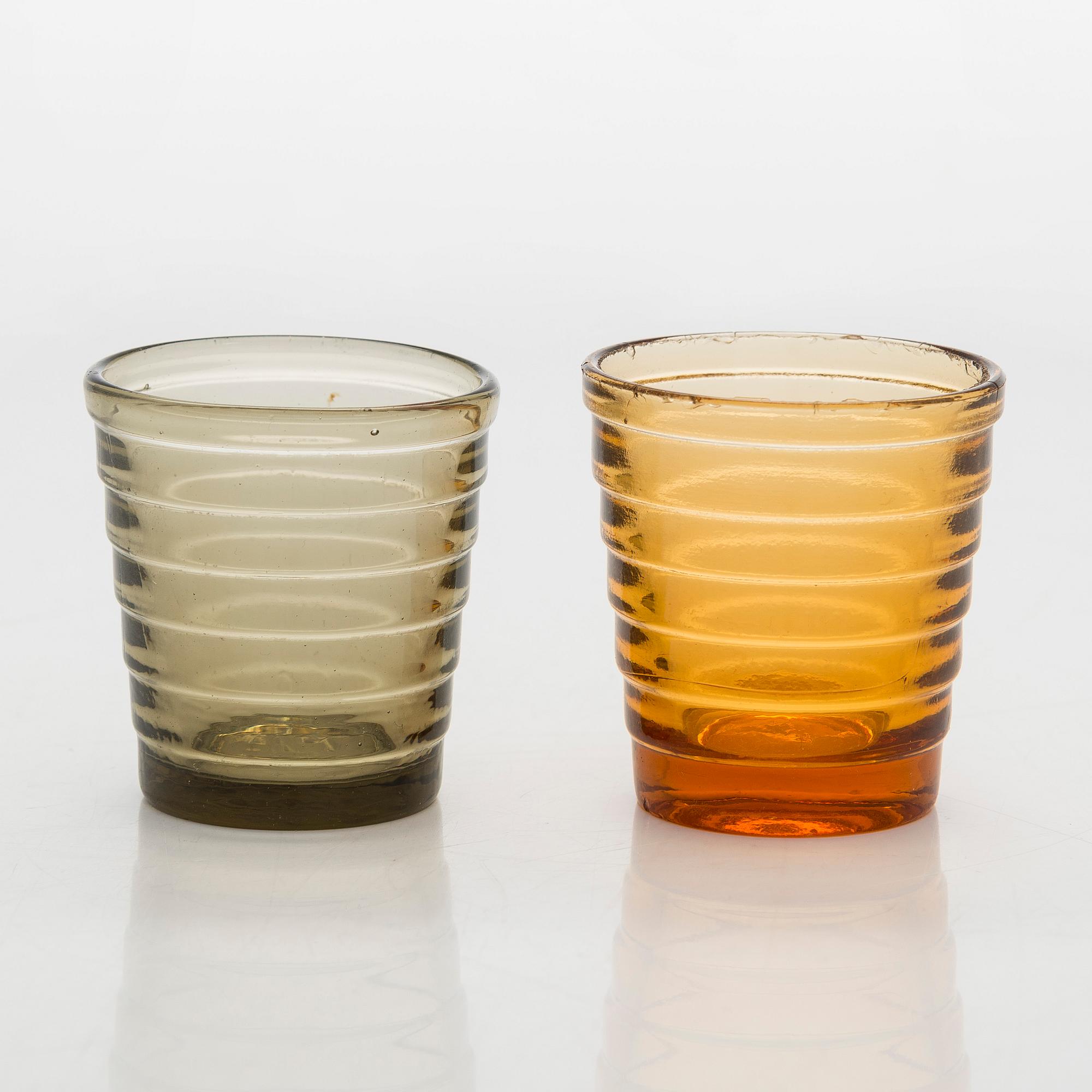 Aino Aalto, A set of 1930's carafe and drinking glasses, 8 pcs, "Bölgeblick" Karhula Glassworks.