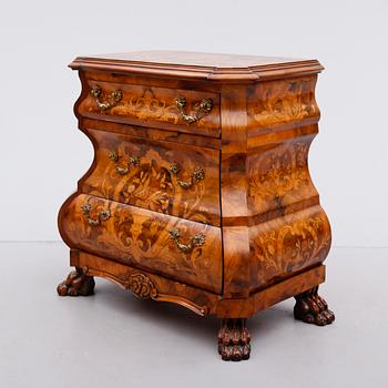 BYRÅ, barockstil, 1900-talets andra hälft.