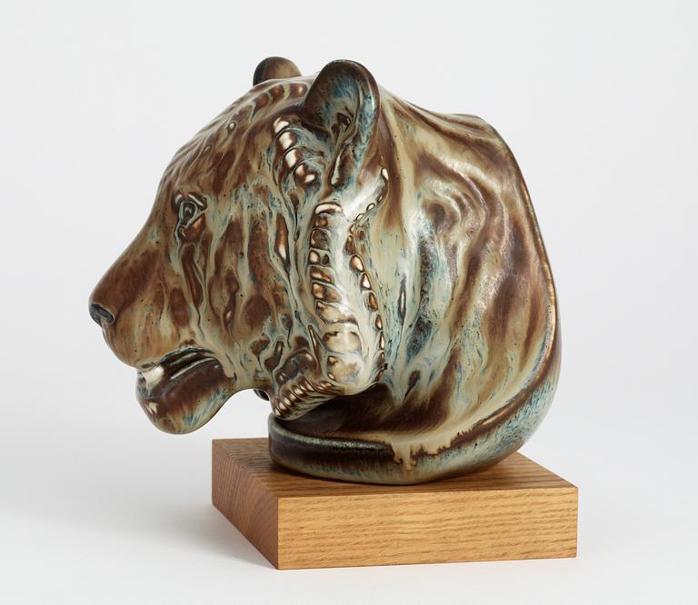 A Gunnar Nylund stoneware figure of a tiger's head, Rörstrand.