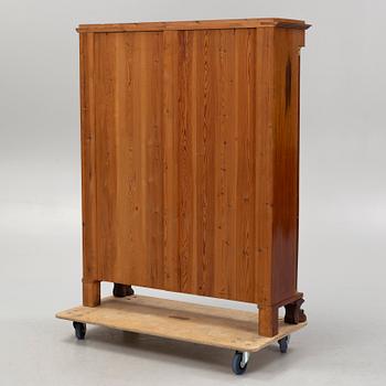 Bokhylla, empirestil, tidigt 1900-tal.