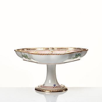 A Royal Copenhagen 'Flora Danica' tazza and serving dish, Denmark, 20th Century.