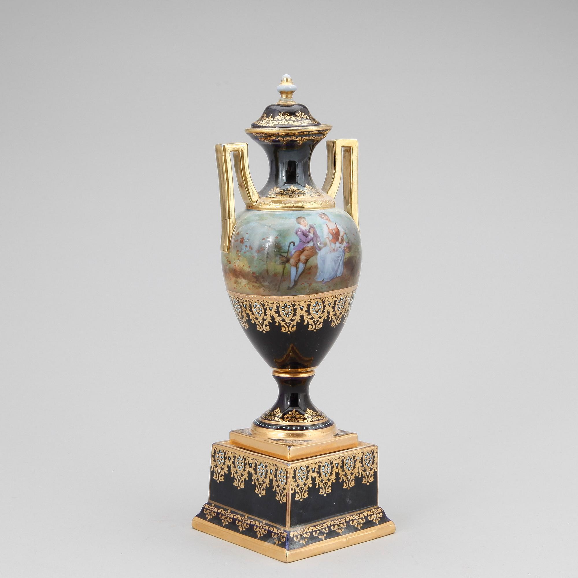 URNA, porslin, empirestil, Wien, sent 1800-tal.
