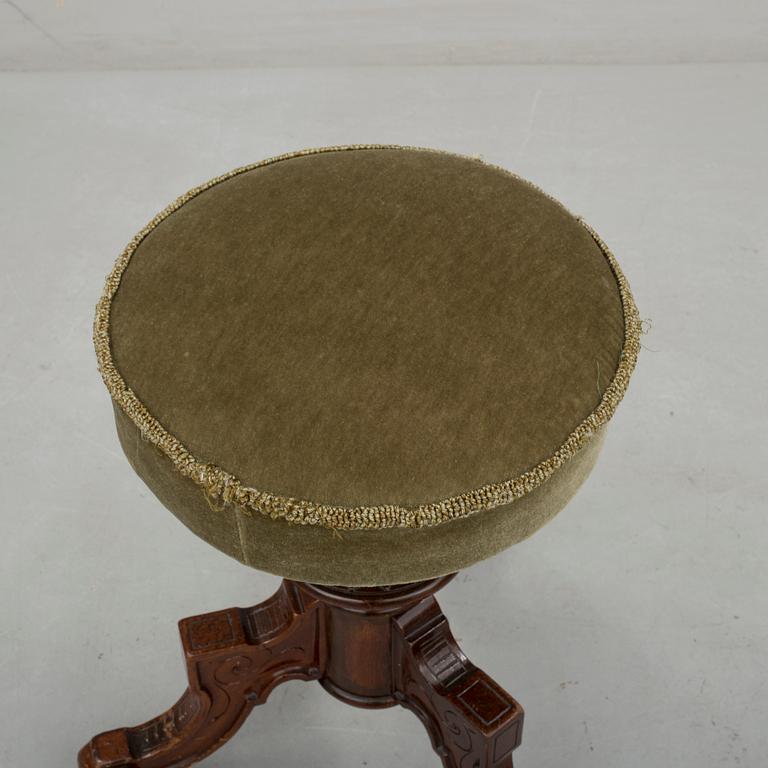 PIANOPALL, nyrenässans. 1800-talets slut.