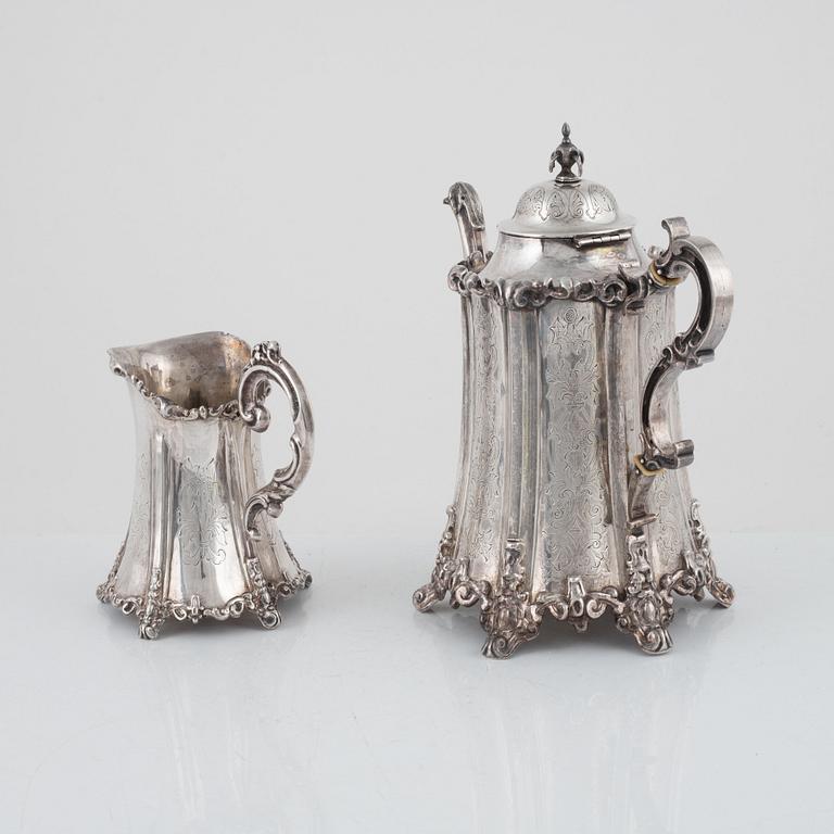 JT Palmgren, kaffekanna och gräddkanna, silver, Norrköping 1859.