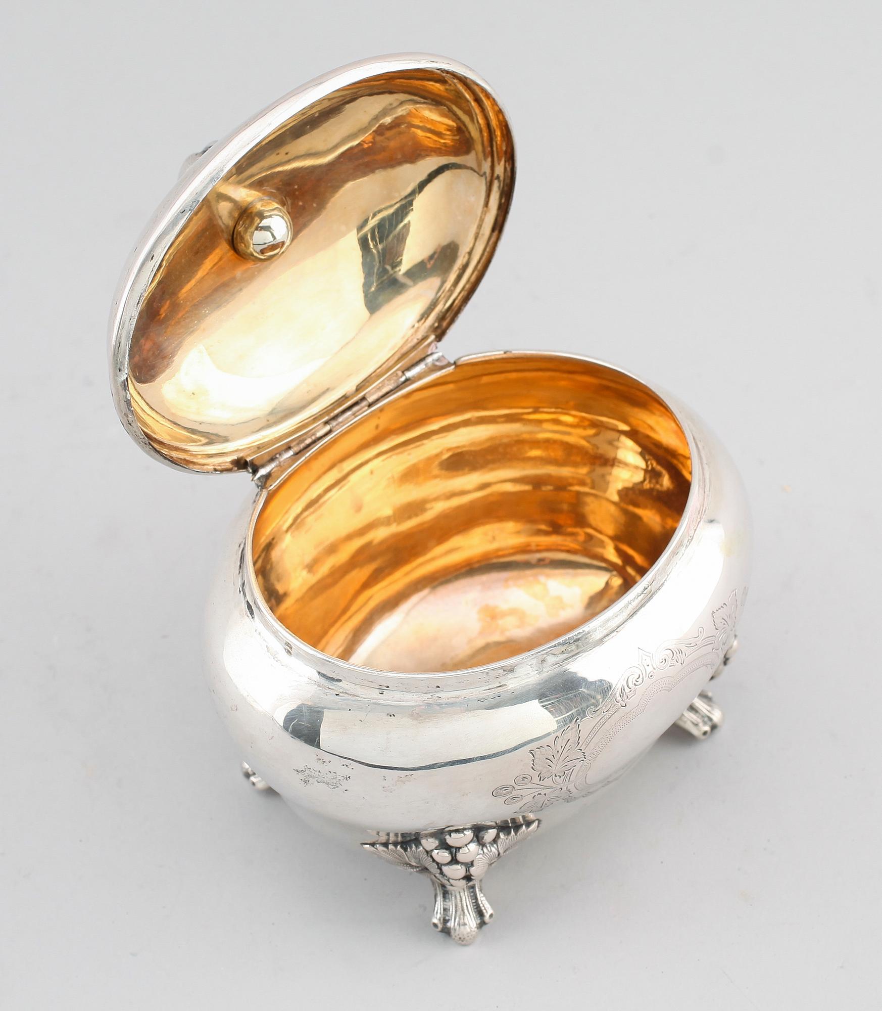 SOCKERSKRIN, silver, 1900-talets första hälft. Vikt ca 231 g.