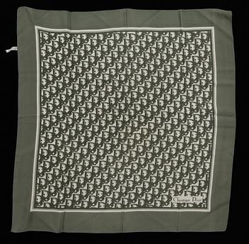SCARF, Christian Dior, Paris, 1900-talets sista kvartal.