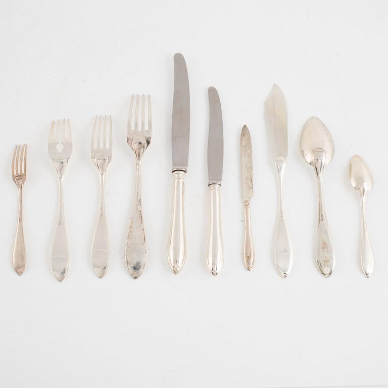 Bestickuppsättning, silver, 59 delar, "Svensk Spets", mestadels KG Markströms Guldsmed AB, 1916-1931.