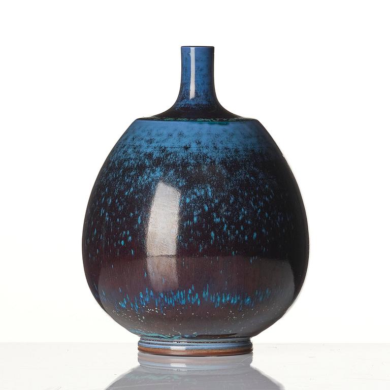 Berndt Friberg, vaser, två stycken, stengods, Gustavsbergs Studio, 1964-65.