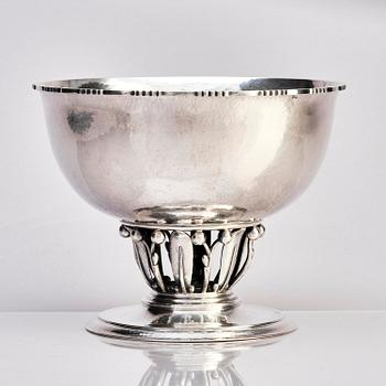 Georg Jensen, skål på fot, silver, design nr 19A, Köpenhamn 1917-1927.