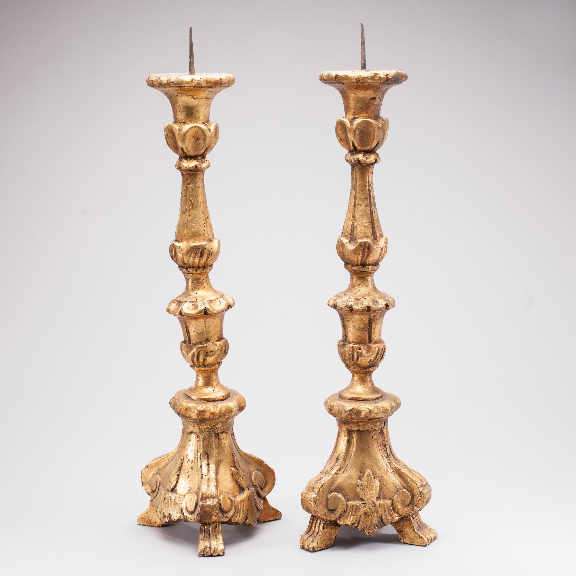 ALTARLJUSSTAKAR, ett par, bronserat trä, barockstil, tidigt 1900-tal.