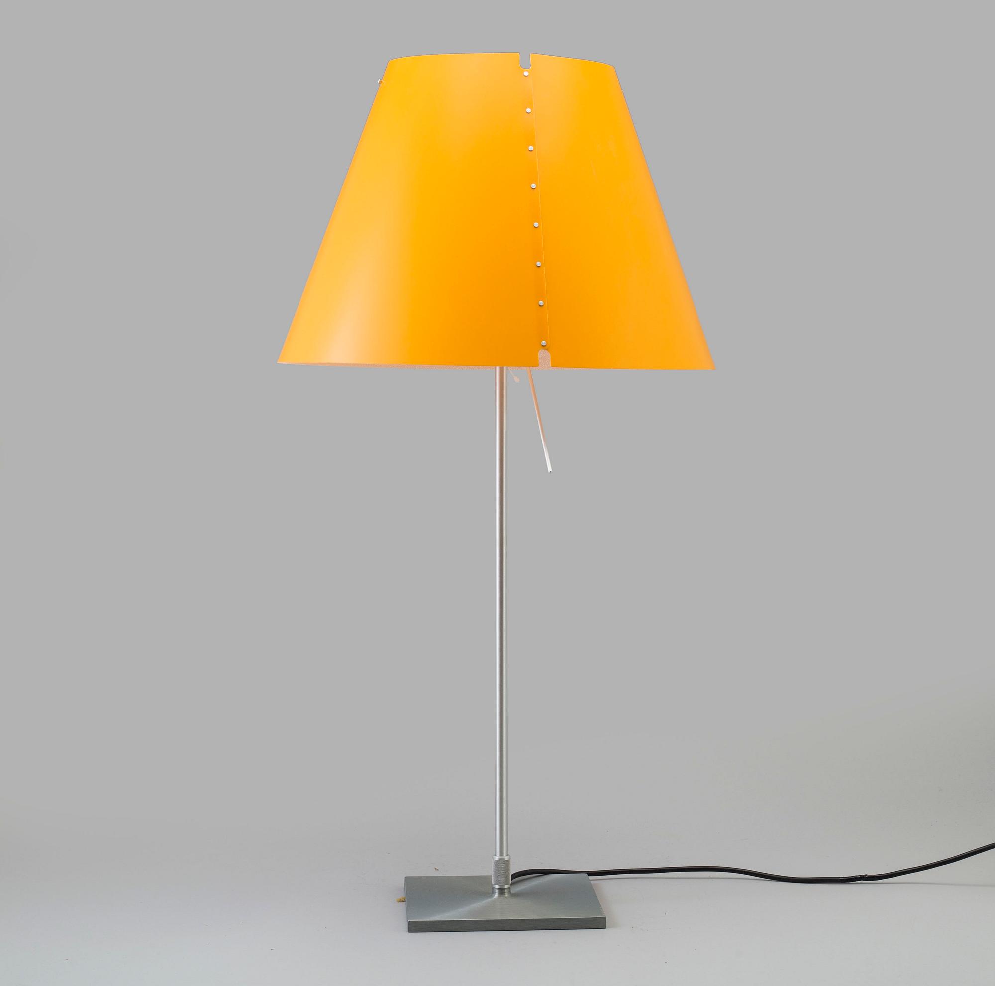 PAOLO RIZZATTO, bordslampa, "Costanza", Luceplan Italien, formgiven 1986.