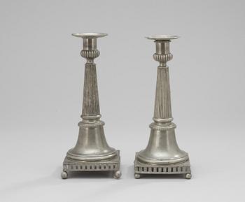 15. A set of two 18th century pewter candlesticks, makers mark Hans Wiksten, Västerås 1782-1810/14..
