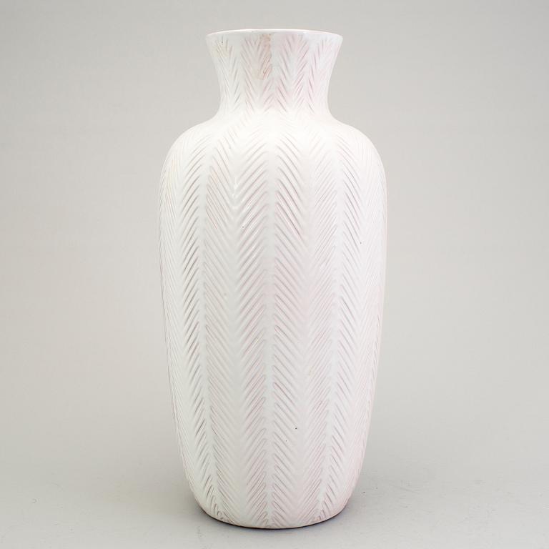 A porcelain vase by Anna-Lisa Thompson, 20th century.