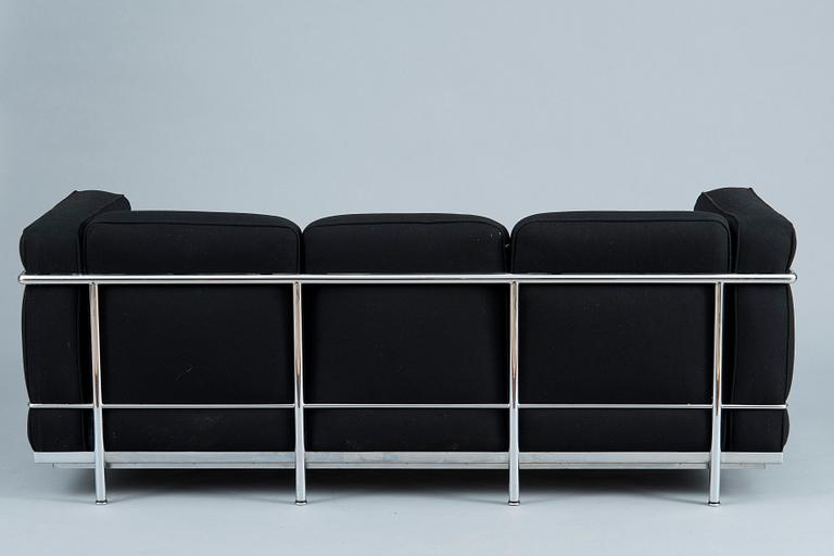 A FURNITURE GROUP, 5+1 PCS.