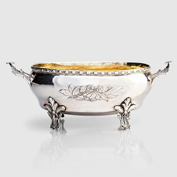 A Swedish 18th century silver bowl/tureen, mark of Daniel Elfbom, Gävle 1783.