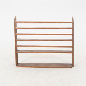 Tallrikshylla 1900-talets mitt.