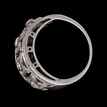 RING, brilliant cut diamonds, tot. app. 0.60 cts.