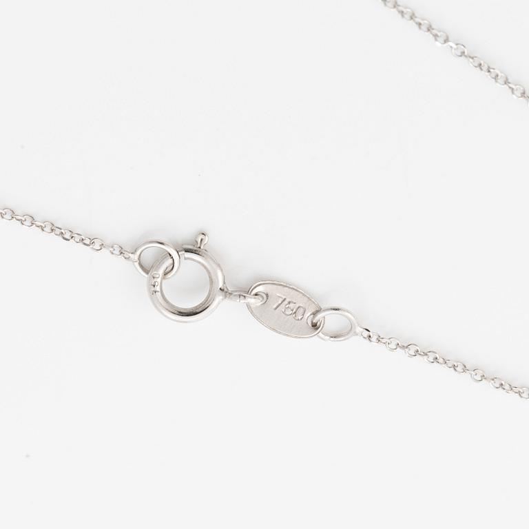 Necklace 18K white gold with an old-cut diamond.