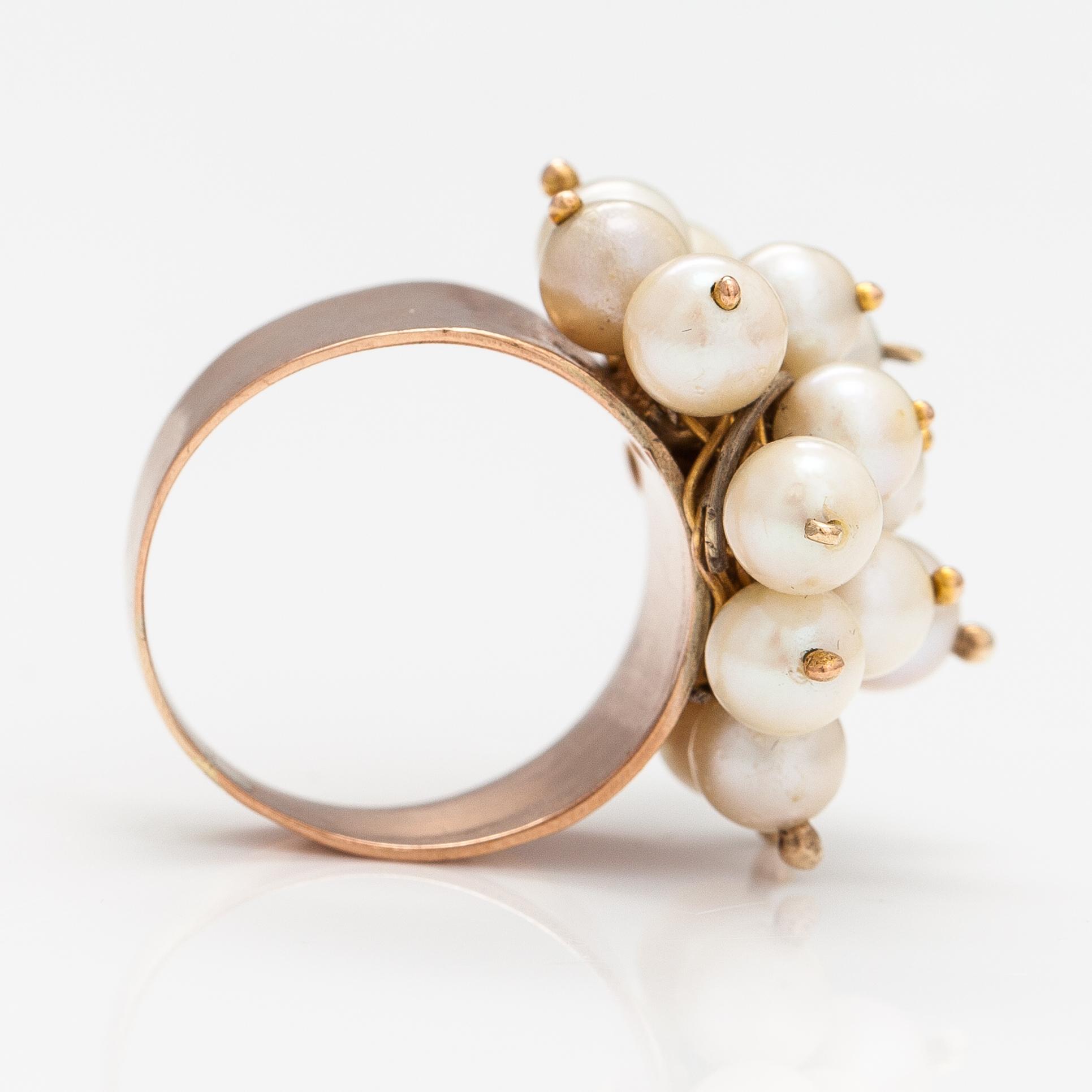 A 14K gold ring and earrings with cultured pearls. Mexico.