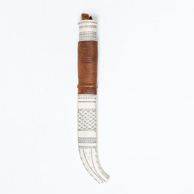 Half-horn knife, signed.
