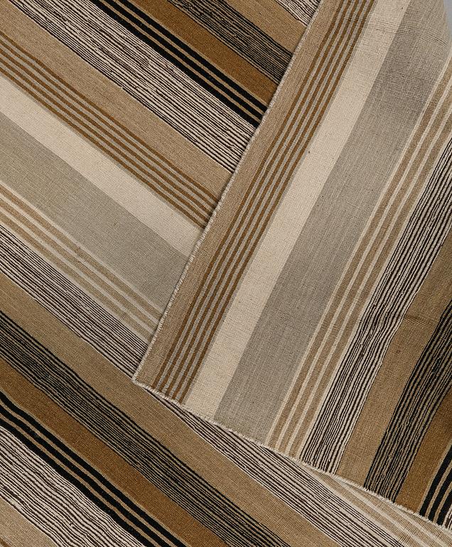 MATTA, 1900-talets andra hälft, ca 303 x 197 cm.