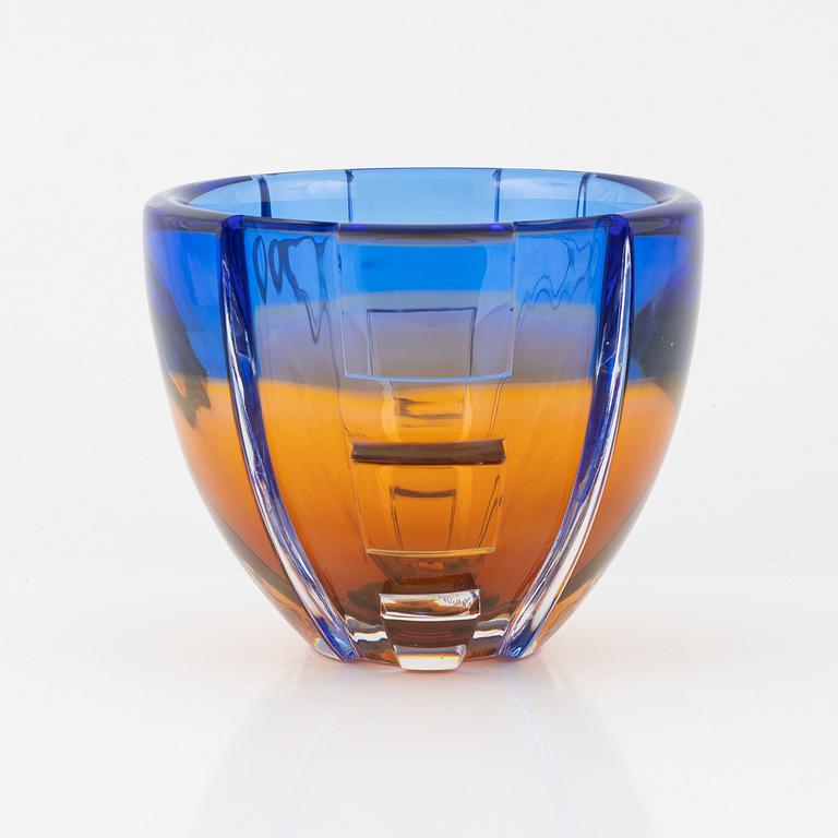 Erika Lagerbielke, a glass bowl, Orrefors, Sweden 1991.