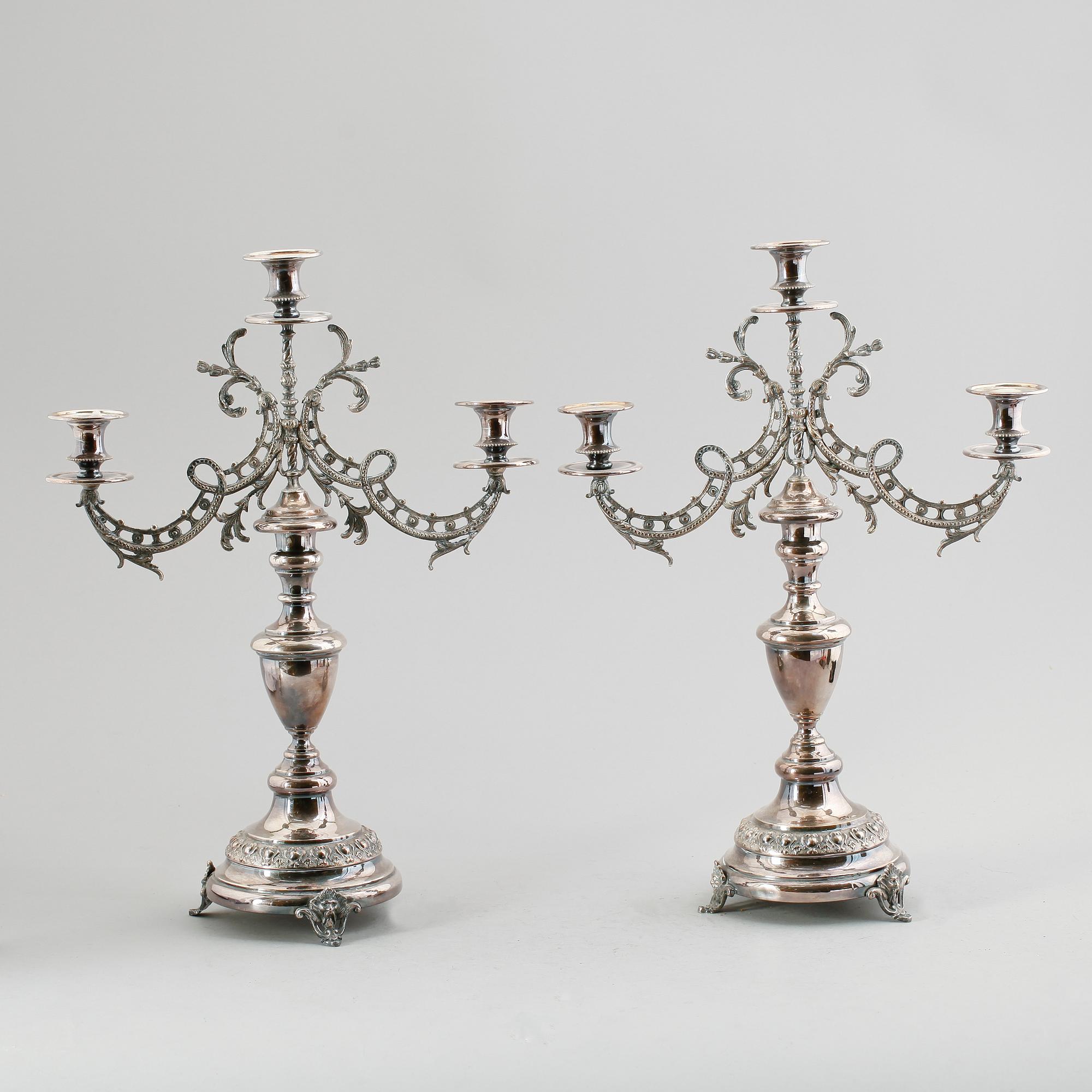 KANDELABRAR, 1 par, nysilver, tidigt 1900-tal.