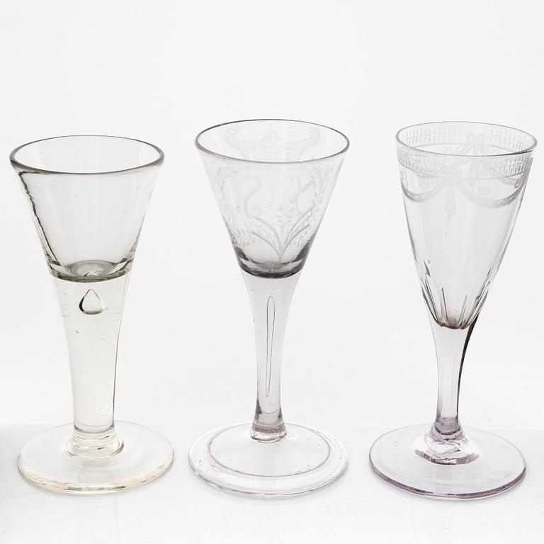 A set of three wine glasses, 18/19th century.