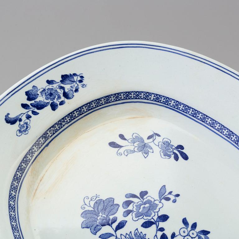 A 64-PIECE DINNER SERVICE, 'Tsing', Gustafsberg, 20th century.