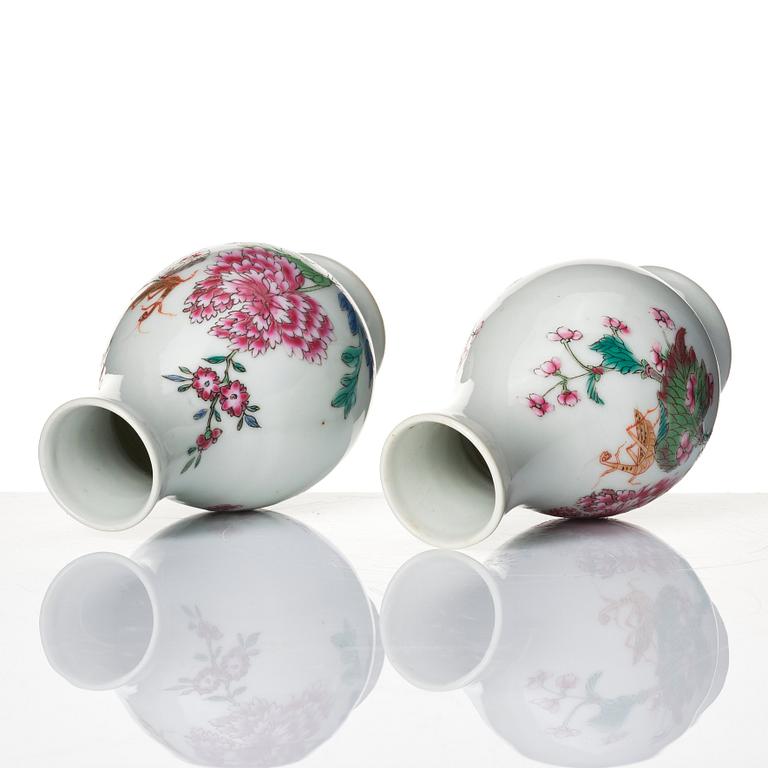 A pair of famille rose vases, Qing dynasty, 18th century.