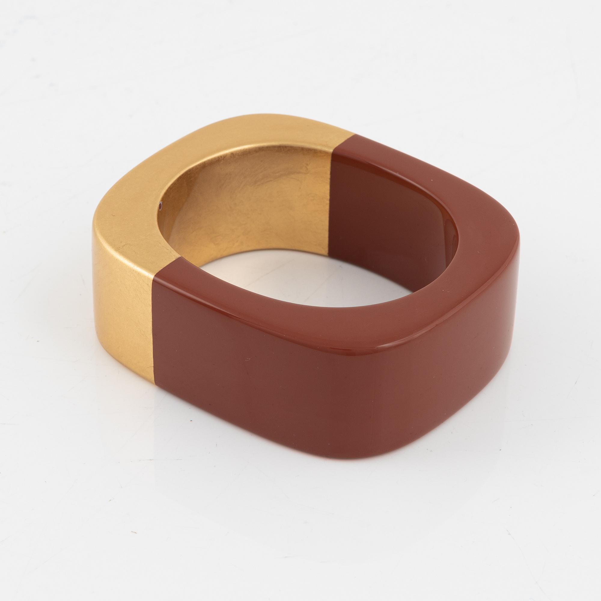 Hermès, a bangle.