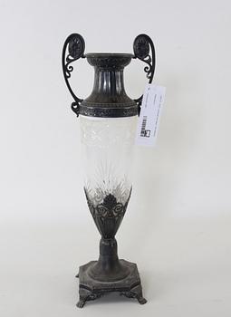 VAS, vitmetall och glas, 18/1900-tal.