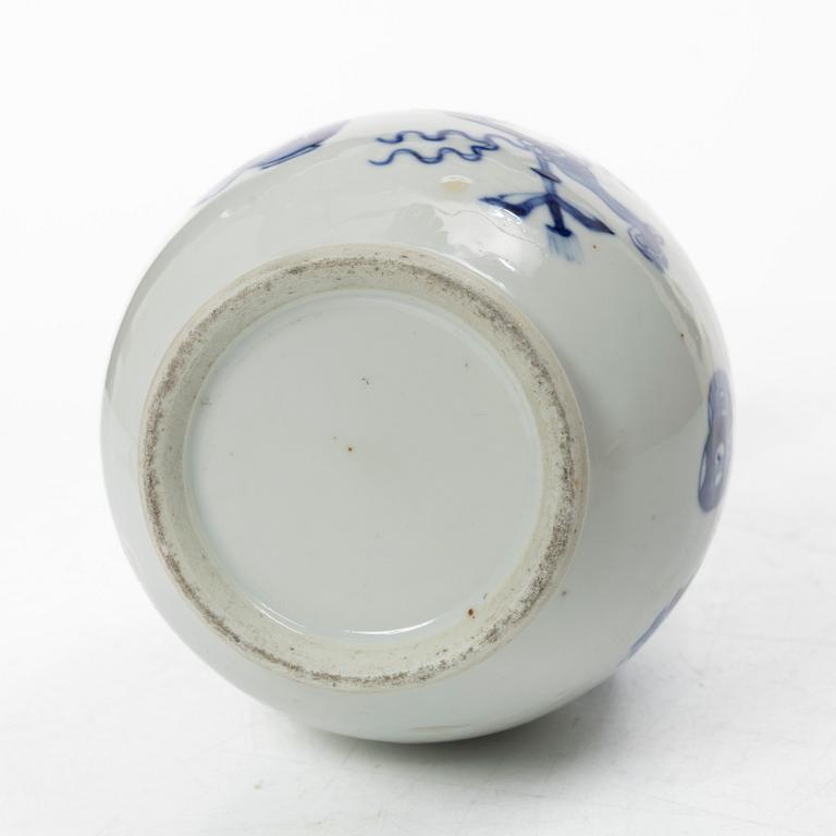 Vas, porslin, Kina, Qingdynastin, 1800-tal.