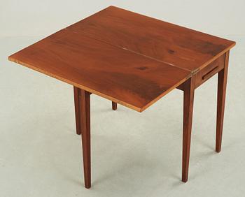 SPELBORD, sengustavianskt, omkring år 1800.
