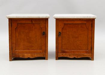 SÄNGBORD, 1 par, 1900-talets första hälft.