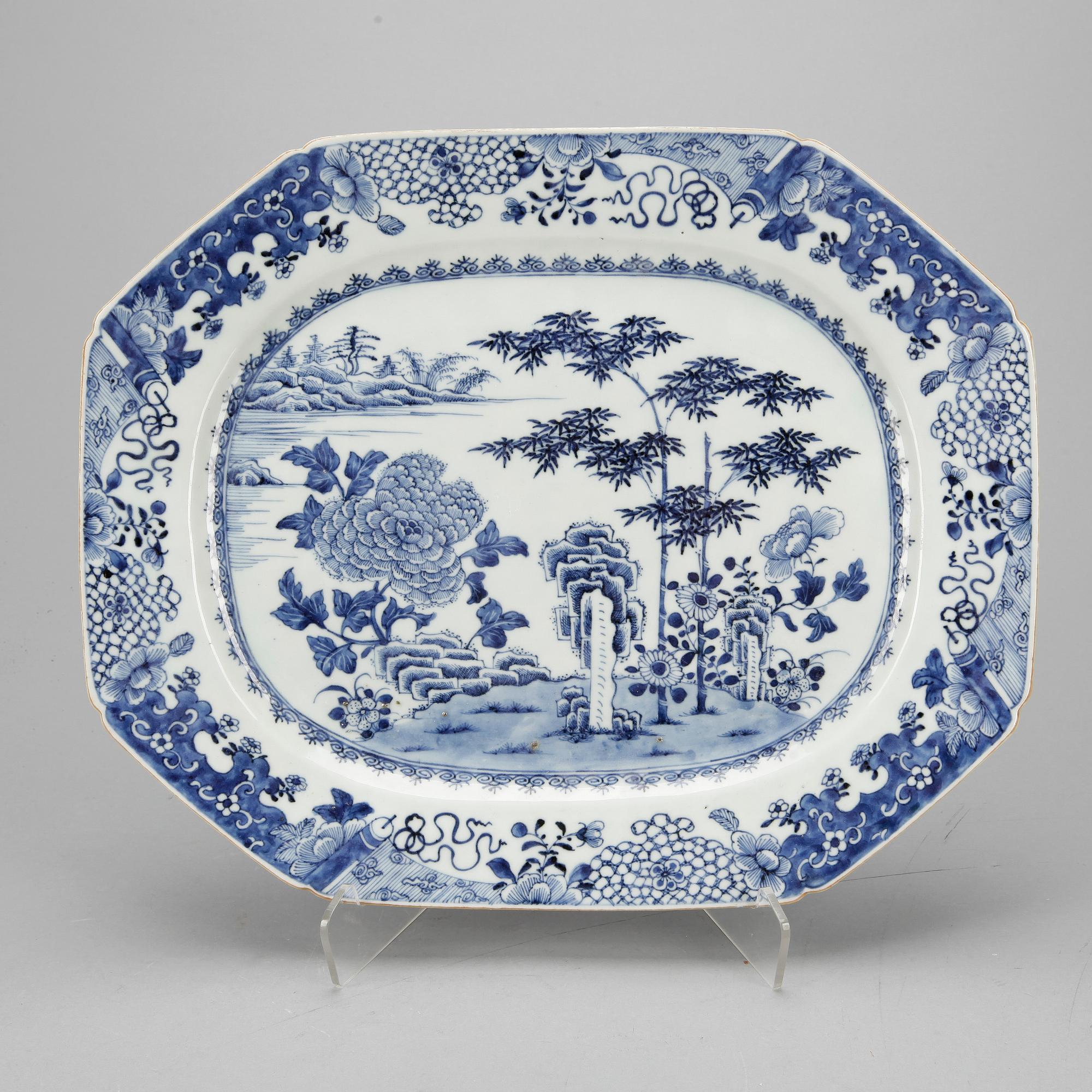 STEKFAT, porslin, Kina, Qianlong, (1736-95).