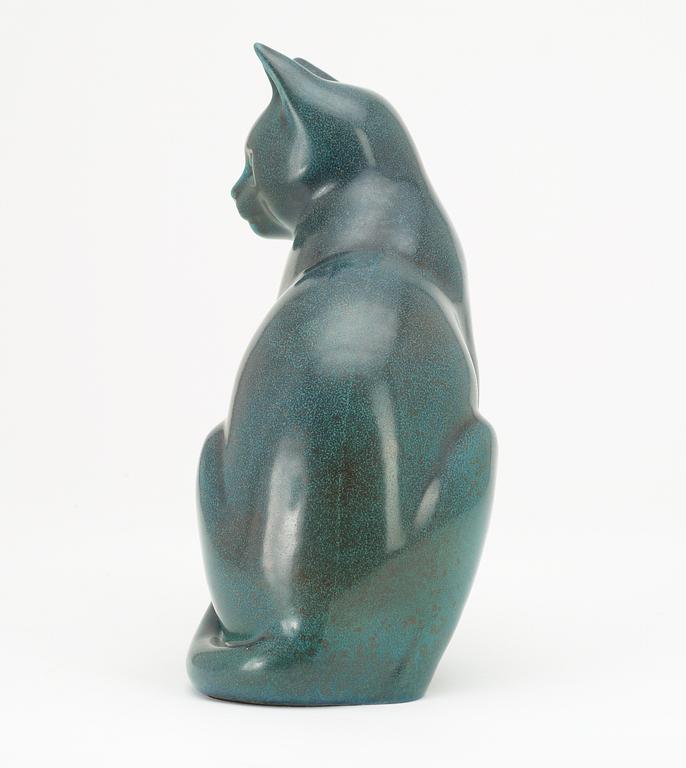 A Gunnar Nylund stoneware figurine of a cat, Rörstrand.