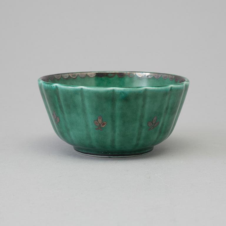 WILHELM KÅGE, an 'Argenta' creamware bowl from Gustavsberg, 1931.