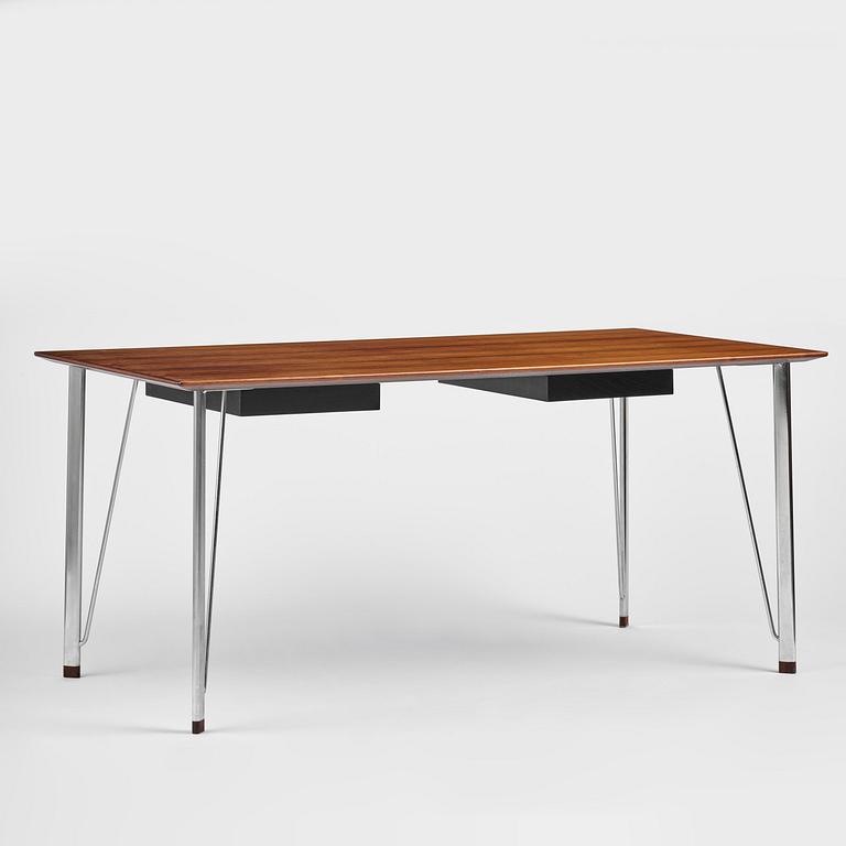 Arne Jacobsen, a writing desk model "3605", Fritz Hansen Denmark, 1967.