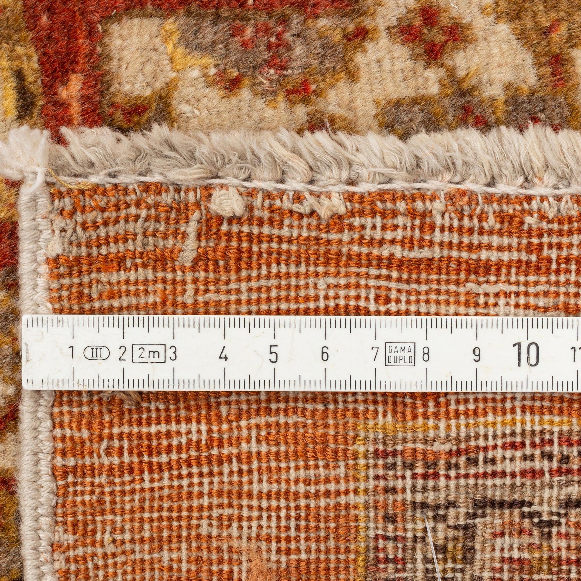 Matta, antik "Haj Jalili" Täbris, ca 375 x 303 cm.