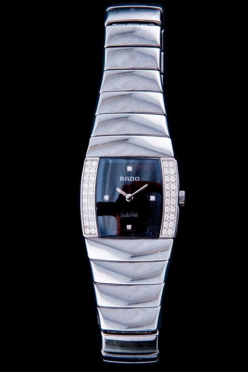 NAISTEN RANNEKELLO / Rado.