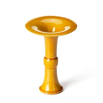 1008. A yellow glazed vase, Qing dynasty, 18th century.