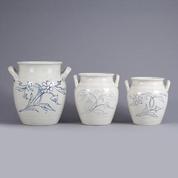 SYLTKRUS, 3 st olika, stengods, Rörstrand resp Gustavsberg, omkring 1900.