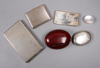 DOSOR, 6 st, silver samt en i lack. 1800/1900-tal.