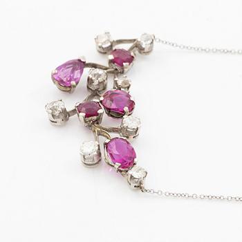 Necklace in 18K white gold with rubies and old-cut and brilliant-cut diamonds. Accompanied by a report from GCS.