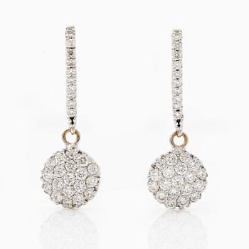 Earrings 18K white gold with brilliant-cut diamonds.