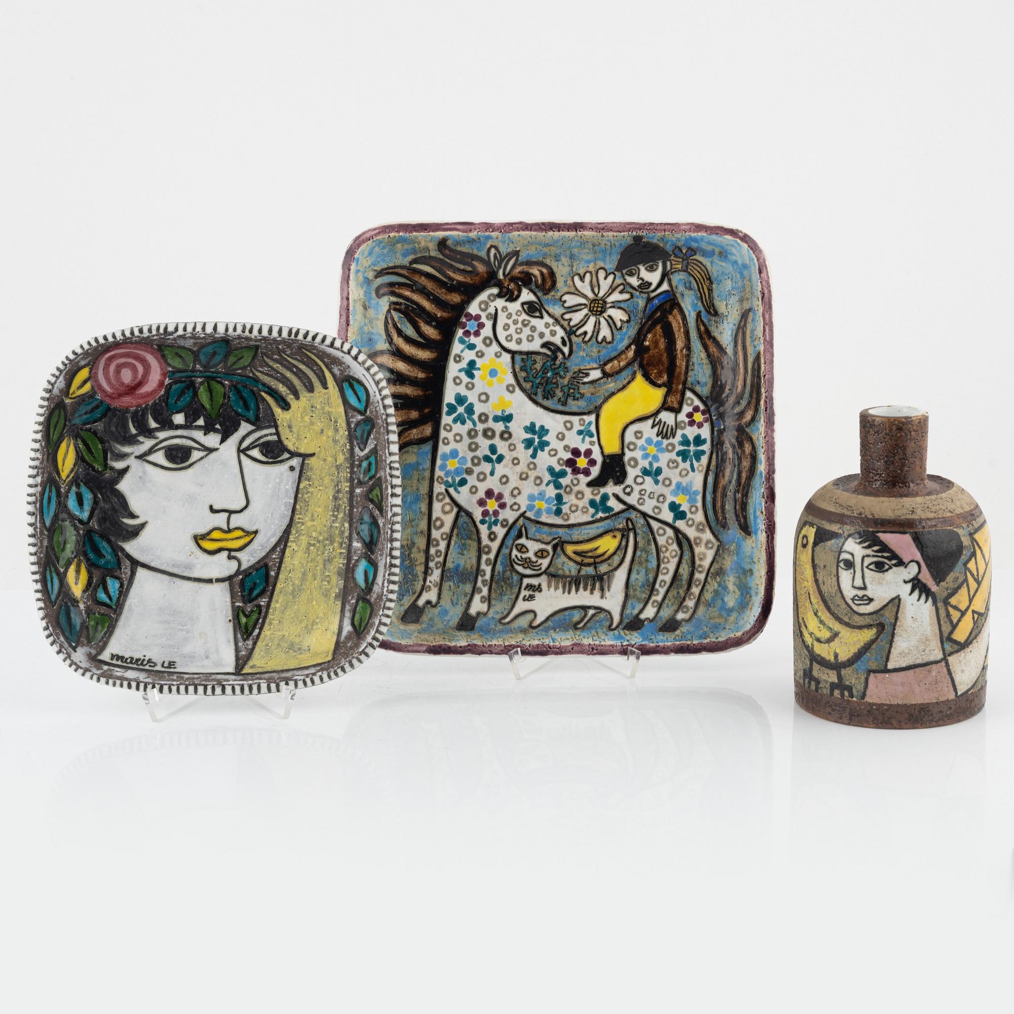 Mari Simmulson, a vase and two dishes, Upsala-Ekeby.