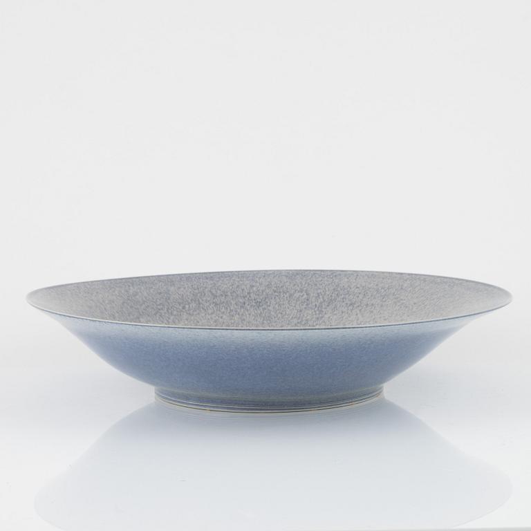 Per Hammarström, a stoneware dish, signed and dated 1987.