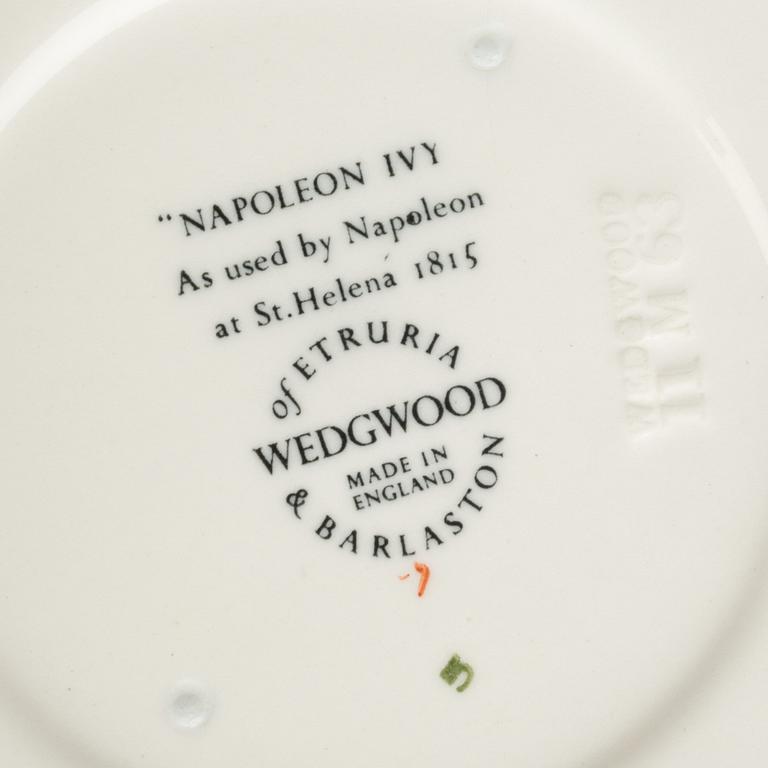 TESERVIS, porslin, 19 delar. "Napoleon Ivy" Wedgwood.