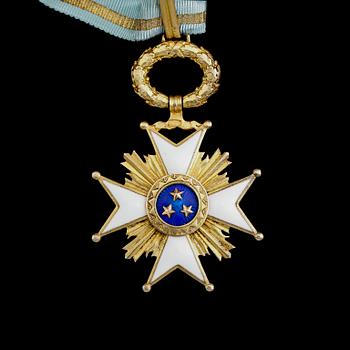 ORDEN, förgyllt silver, "Tre Stjärnors Orden", Lettland. Vikt ca 40 gram.